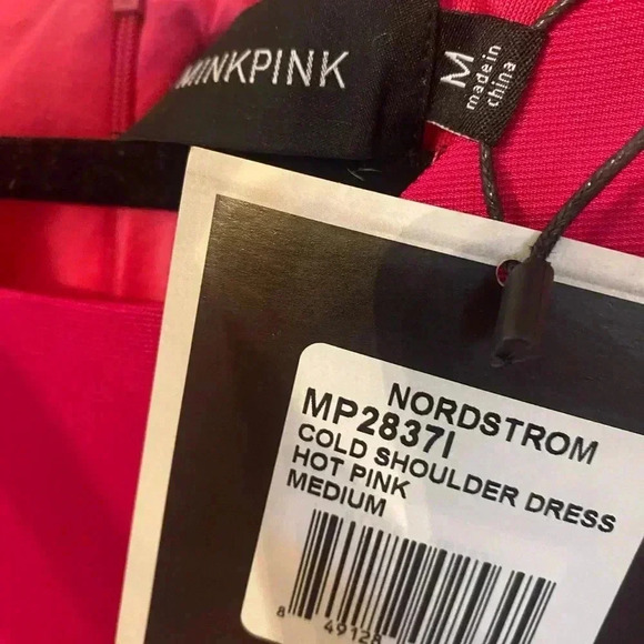 NWT Minkpink cold shoulder mini dress - Picture 6 of 7